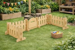 Outdoor Fence Panels & Gate Set